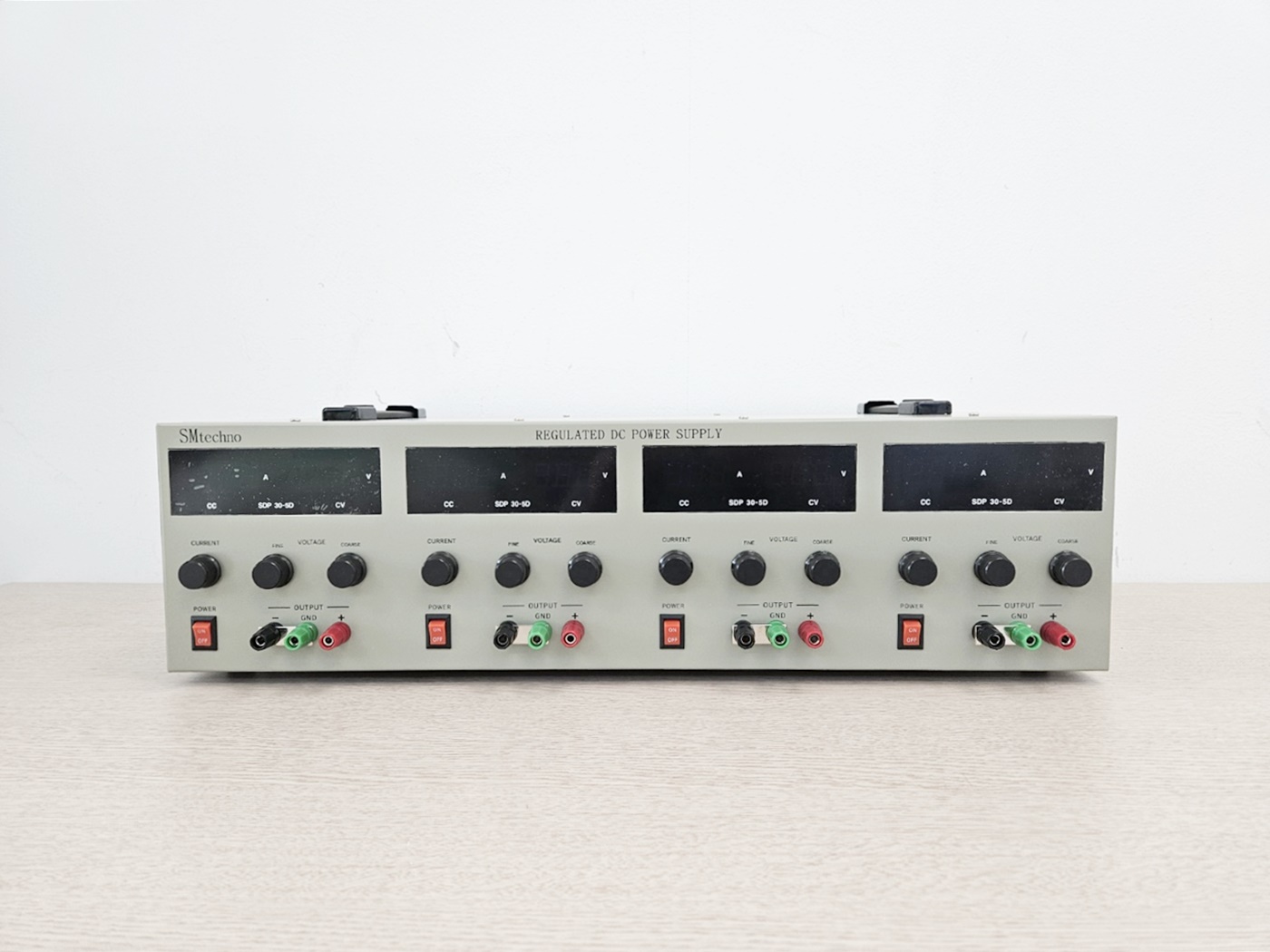 SMTECHNO SDP30-5D4 Regulated DC Power Supply